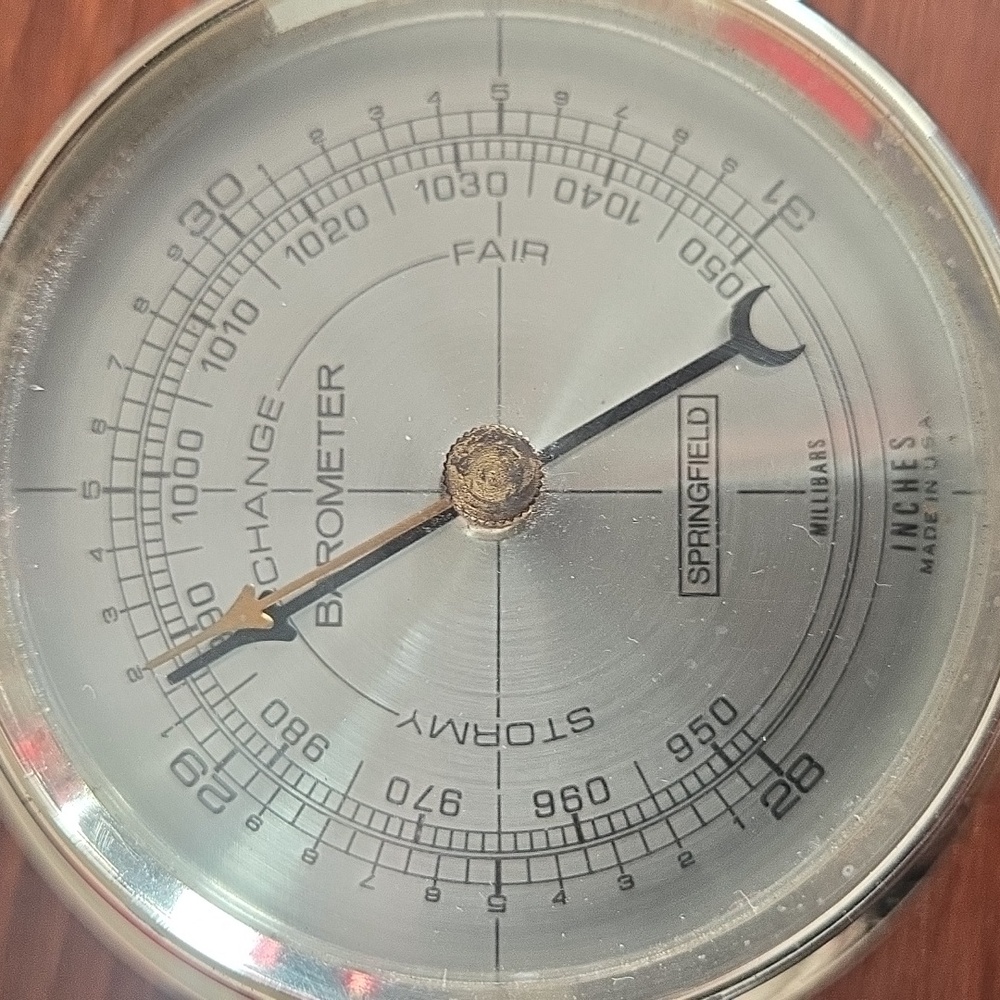 Vintage Springfield Instrument Co. Thermometer/Barometer/Humidity Guage - Picture 5 of 7